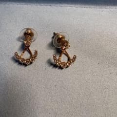Swarovski ゴールドカラー ビジュー バックキャッチピアスのサムネイル