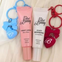 Velvet Bunny パフュームハンドセラム 2本セットのサムネイル