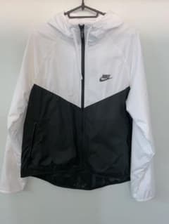 NIKE 　レディース　ウインドブレーカーのサムネイル