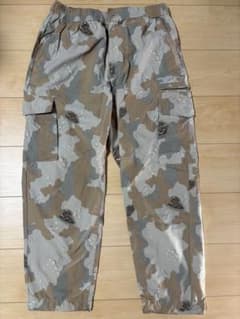 UNDERCOVER GU コラボ カーゴパンツ 迷彩のサムネイル