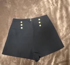 G RＬ黒 ハイウエスト ショートパンツ ボタン付きのサムネイル