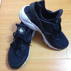 NIKEID HUARACHE RUNのサムネイル