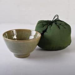 朝鮮　高麗青磁　雲鶴図　茶碗　仕覆付　C　7619 m69945392018_1.jpg?1726721565