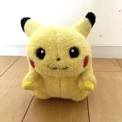 希少】初代ピカチュウぬいぐるみ TOMY 年代物 当時品 - メルカリ