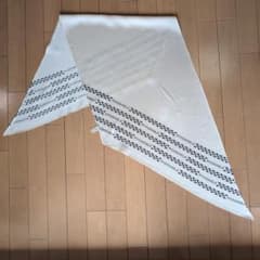 CHANEL シャネル シルクスカーフ ひし形 ロゴ チェーン柄 白 424 CHANEL シャネル シルクスカーフ ひし形 ロゴ チェーン柄 白 424