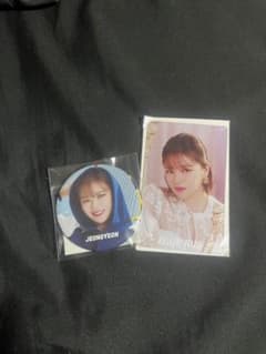 TWICE JEONGYEON 缶バッジ トレカ READY TO BEのサムネイル