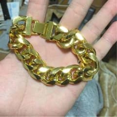 金色ブレスレットのサムネイル