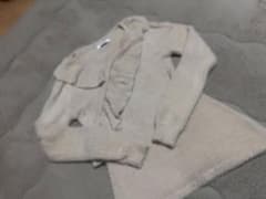 値下げ　HALUHIROINE アイボリー フリルニットのサムネイル
