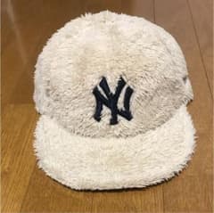 NEW ERAのキャップのサムネイル