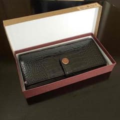 ソラチナ ワニ型押しレザー長財布のサムネイル