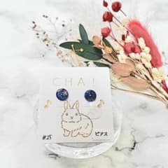 ハンドメイド スタッド ピアス 純チタン ガラス 丸 シンプル セカンドピアスのサムネイル