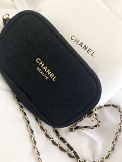 [CHANEL BEAUTE]入手困難ノベルティ グリッターポーチ チェーン付き CHANEL BEAUTÉ ポーチ チェーン付き ノベルティ - メルカリ