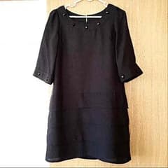 きちんと黒ワンピースのサムネイル