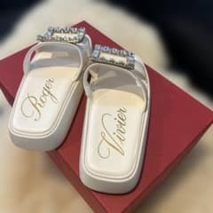 Roger Vivier クリスタルサンダル ホワイトのサムネイル