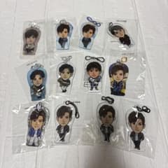 岩田剛典 クリアチャーム 12個セットのサムネイル