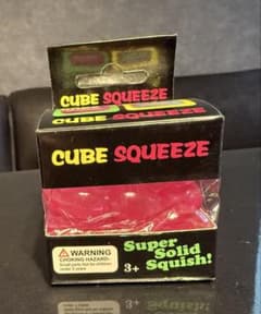 CUBE SQUEEZE スクイーズ ピンクのサムネイル