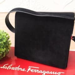稀品 美品 フェラガモ ミニ ショルダーバッグ スエード 黒 冠婚葬祭 