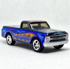 【2台セットなら値下げ可能】Hot Wheels 2021 Chevy C-10のサムネイル