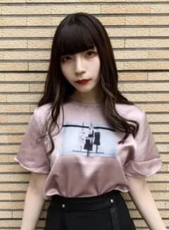 EATME グラフィックサテンTシャツ ピンクのサムネイル
