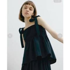 リリーブラウン  タフタボリュームトップスのサムネイル