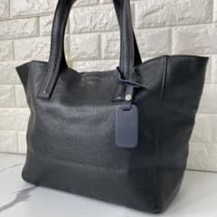 TAKEOKIKUCHI✨未使用級レザービジネストートバッグチャームシボ革 A4 