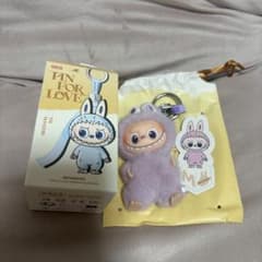 PIN FOR LOVE ラブブ ミニラブブ 【M】ぬいぐるみ ペンダントのサムネイル