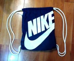 NIKE ロゴ入り ネイビー ナップザックのサムネイル