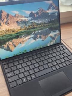 Surface Pro8 Corei7_16GB_256GB_ペン、キーボード付のサムネイル