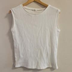 【FREDY emue】ノースリーブ　トップス　タンクトップのサムネイル