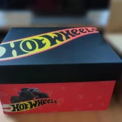 ホットウィール モンスタートラック 1:64 アソートミニカー8台入 BOX販売
