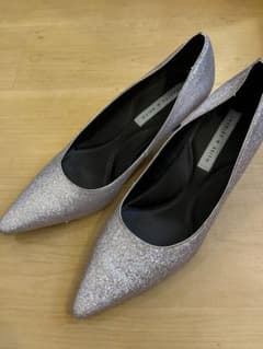 CHARLES & KEITH シルバー グリッター パンプスのサムネイル