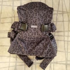 ベビービョルン BABYBJORN ONE KAI Airアンスラサイトレパードのサムネイル