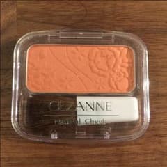 セザンヌ❤︎チークのサムネイル