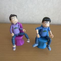 おそ松さん プチポーズフィギュア 2体セットのサムネイル