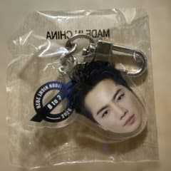 ØMI 登坂広臣 カプセル アクリルチャーム Øto3 - メルカリ
