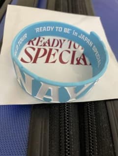 TWICE READY TO BE ラバーバンド 新品未使用のサムネイル
