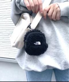ノースフェイス⭐ミニポーチ　小銭入れ　財布　ふわふわのサムネイル