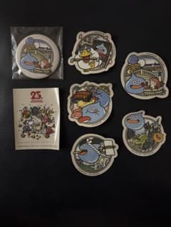 ドラゴンクエスト モンスターズ 25周年 缶バッジ ステッカーセット