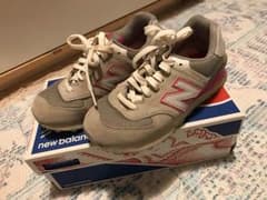 スニーカーのサムネイル