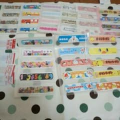 可愛い絵付き絆創膏のセットです。のサムネイル