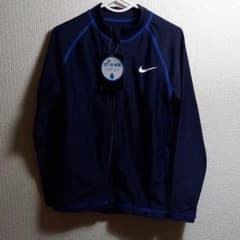 NIKEラッシュガード130のサムネイル