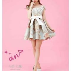 キャバクラ ミニドレスのサムネイル