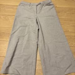 グレー ワイドパンツ ボタン付きのサムネイル