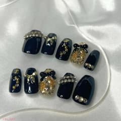 【C0016】ネイルチップ ブラック ゴールド キラキラ リボン きれいめのサムネイル