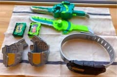 仮面ライダーセイバー　変身聖剣 DX風双剣翠風＆ソードオブロゴスバックルのサムネイル