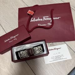 美品】フェラガモ ブラック バレッタ ヴァラ ラインストーン - メルカリ