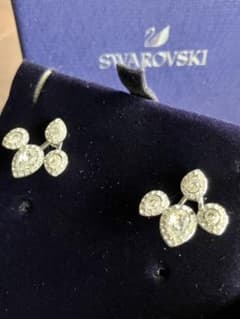 ☆SWAROVSKIスワロフスキー ピアス【両耳用】クリアスワロ パヴェ 