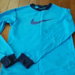 NIKE長袖Tシャツ150のサムネイル