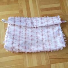 flower リボンクラッチバッグのサムネイル