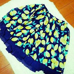 さらに値下げ☆レモン柄　スカートのサムネイル